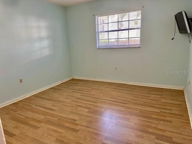 Active With Contract: $150,000 (1 beds, 1 baths, 720 Square Feet)