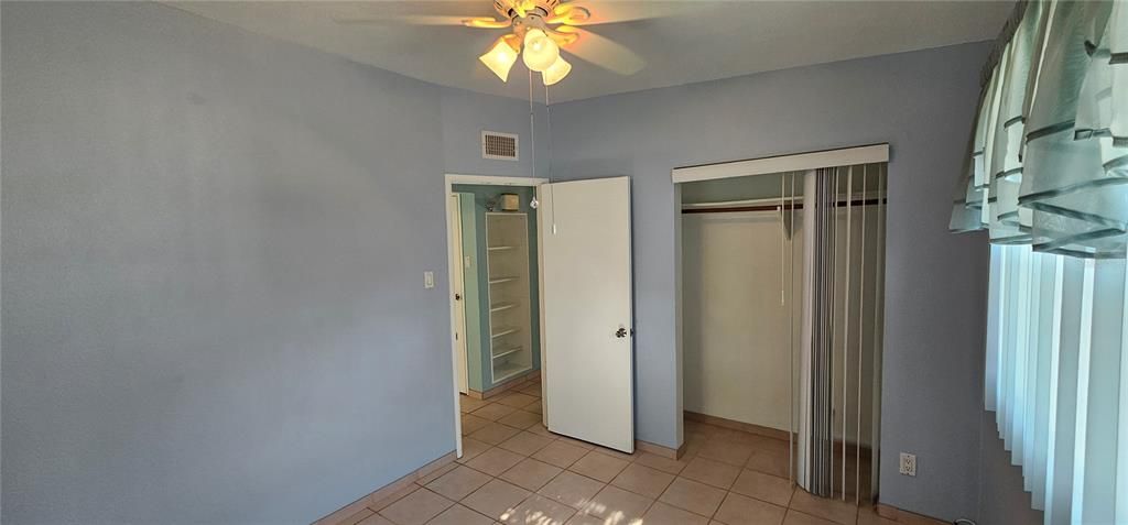 Recently Sold: $325,000 (3 beds, 2 baths, 913 Square Feet)