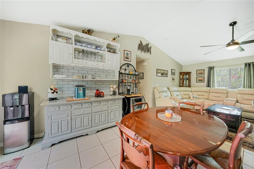 For Sale: $349,000 (3 beds, 2 baths, 1170 Square Feet)