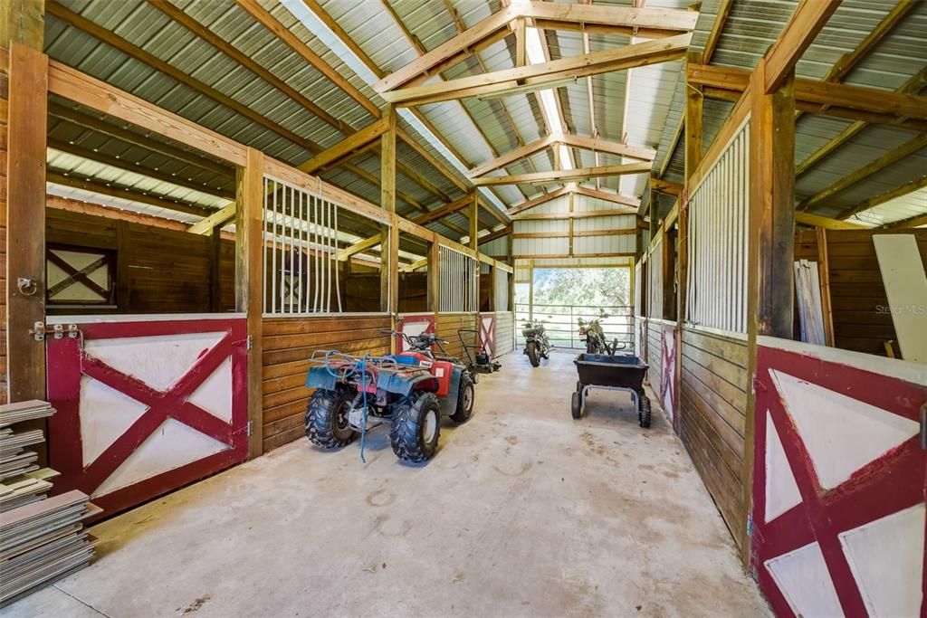 6 stall horse barn