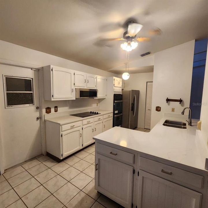 For Rent: $2,200 (3 beds, 2 baths, 1600 Square Feet)