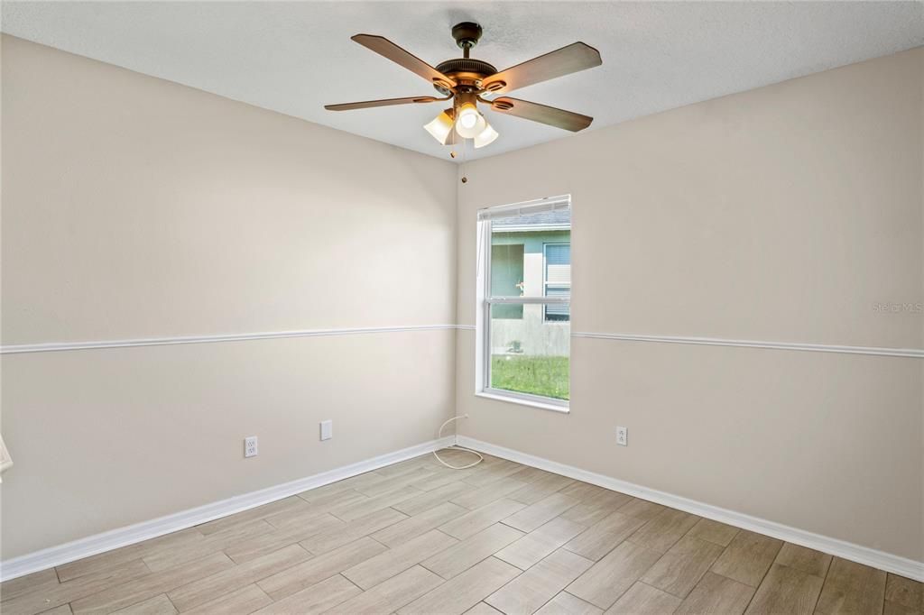 Active With Contract: $315,000 (3 beds, 2 baths, 1431 Square Feet)