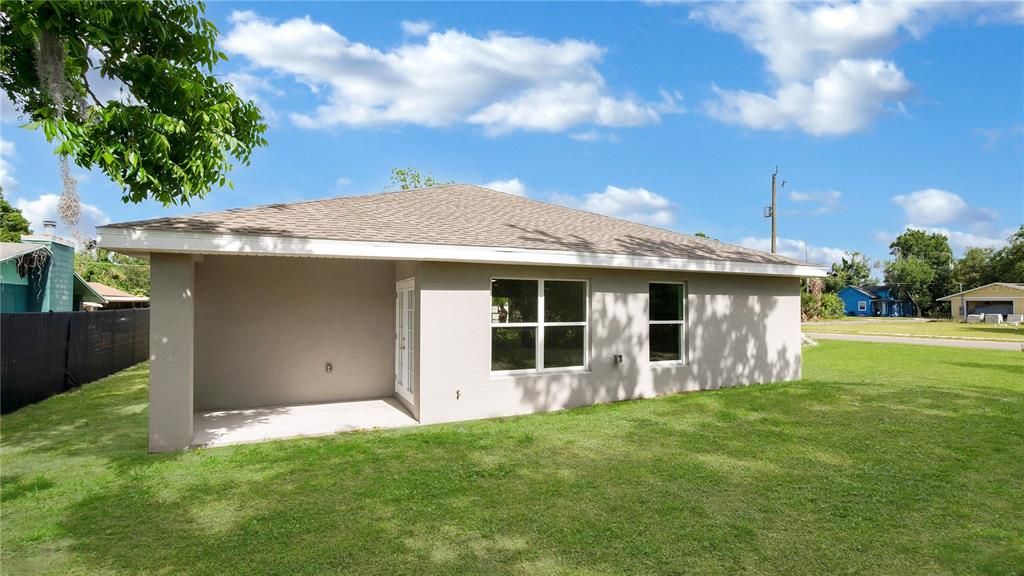 For Sale: $330,000 (3 beds, 2 baths, 1362 Square Feet)