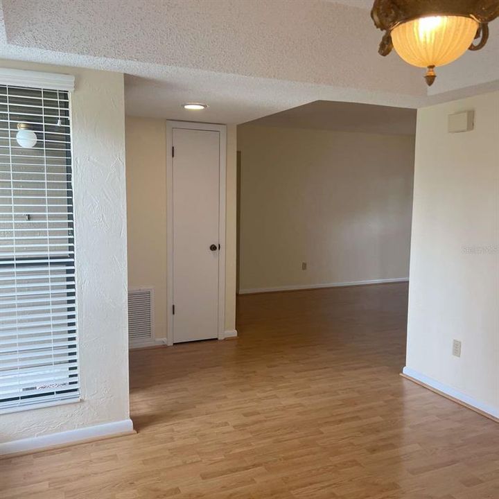 For Rent: $1,650 (3 beds, 2 baths, 1338 Square Feet)