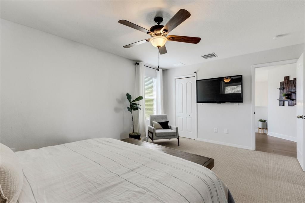 For Sale: $480,000 (4 beds, 2 baths, 2128 Square Feet)