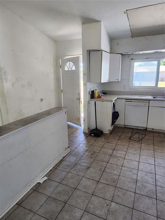 Recently Sold: $225,000 (3 beds, 2 baths, 1548 Square Feet)