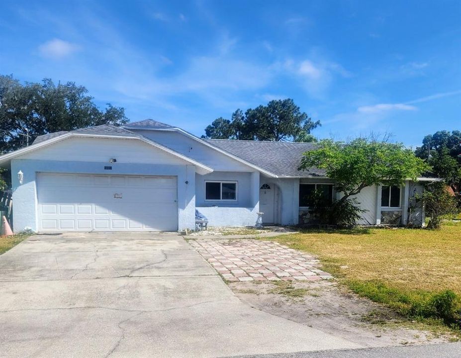Recently Sold: $225,000 (3 beds, 2 baths, 1548 Square Feet)
