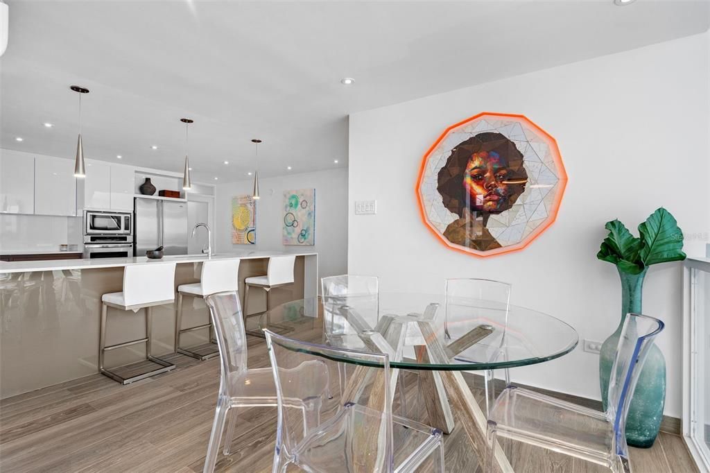 Active With Contract: $3,395,000 (5 beds, 5 baths, 4863 Square Feet)