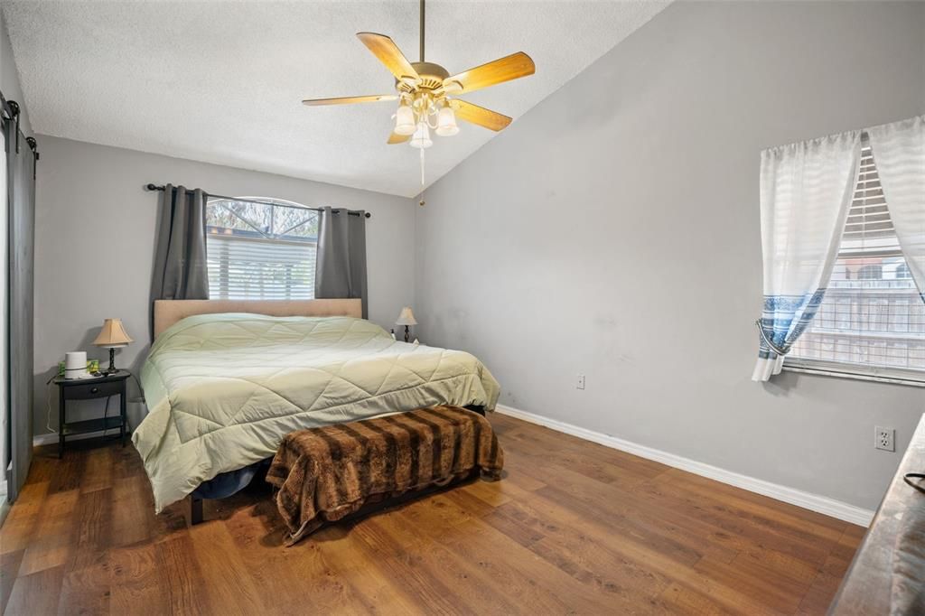 Active With Contract: $427,000 (3 beds, 2 baths, 1490 Square Feet)