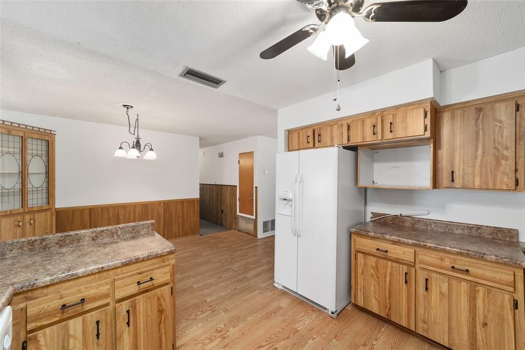 For Sale: $259,900 (4 beds, 1 baths, 1764 Square Feet)