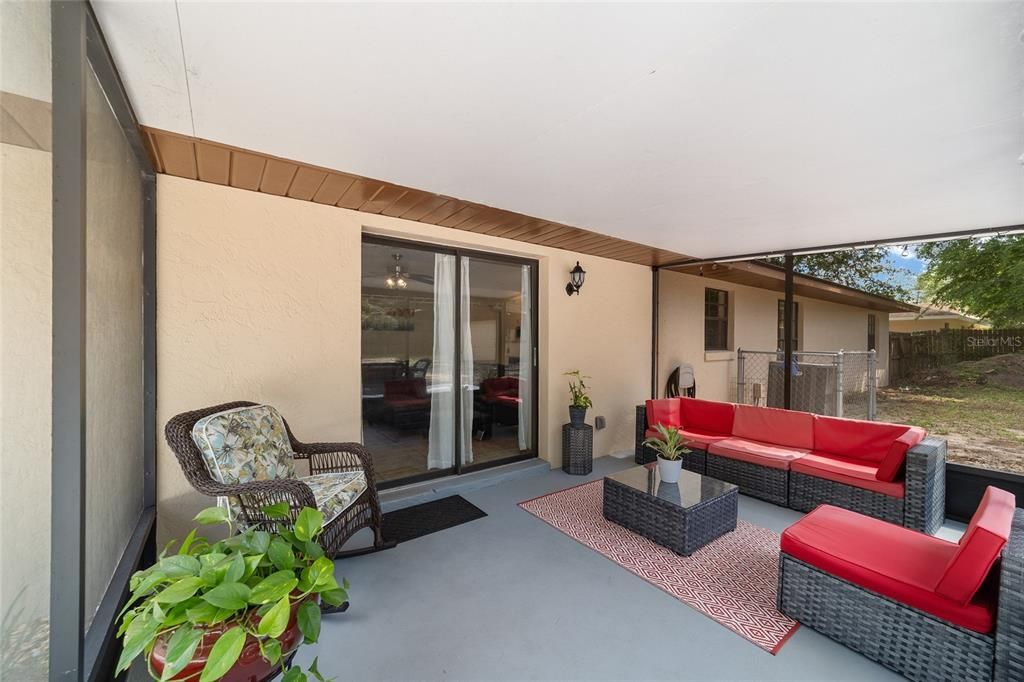 Active With Contract: $305,000 (3 beds, 2 baths, 1777 Square Feet)