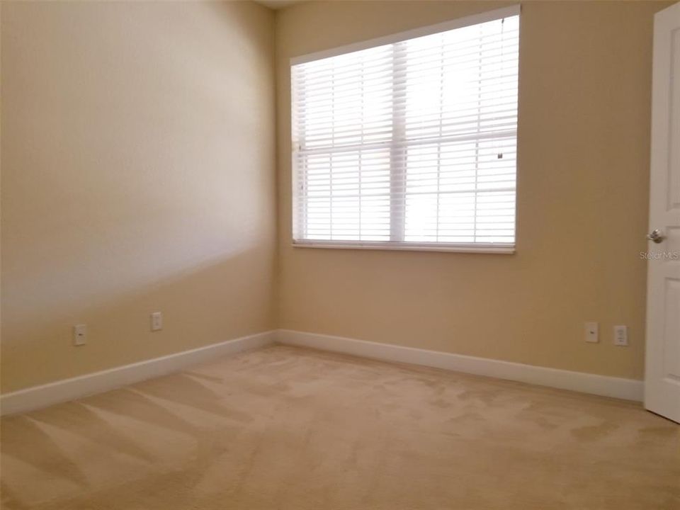 For Rent: $2,400 (3 beds, 2 baths, 2010 Square Feet)