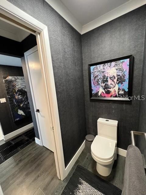 POWDER ROOM