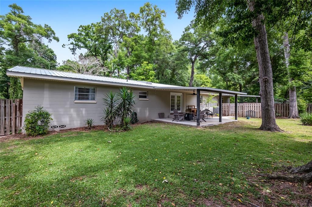 Active With Contract: $340,000 (3 beds, 2 baths, 2072 Square Feet)