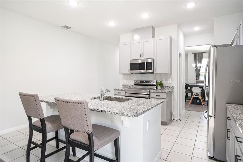 Active With Contract: $372,000 (3 beds, 2 baths, 1509 Square Feet)