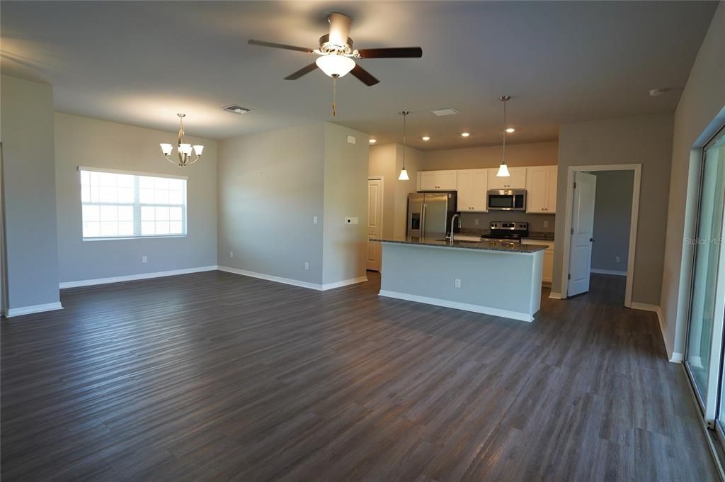 For Rent: $2,195 (3 beds, 2 baths, 1601 Square Feet)