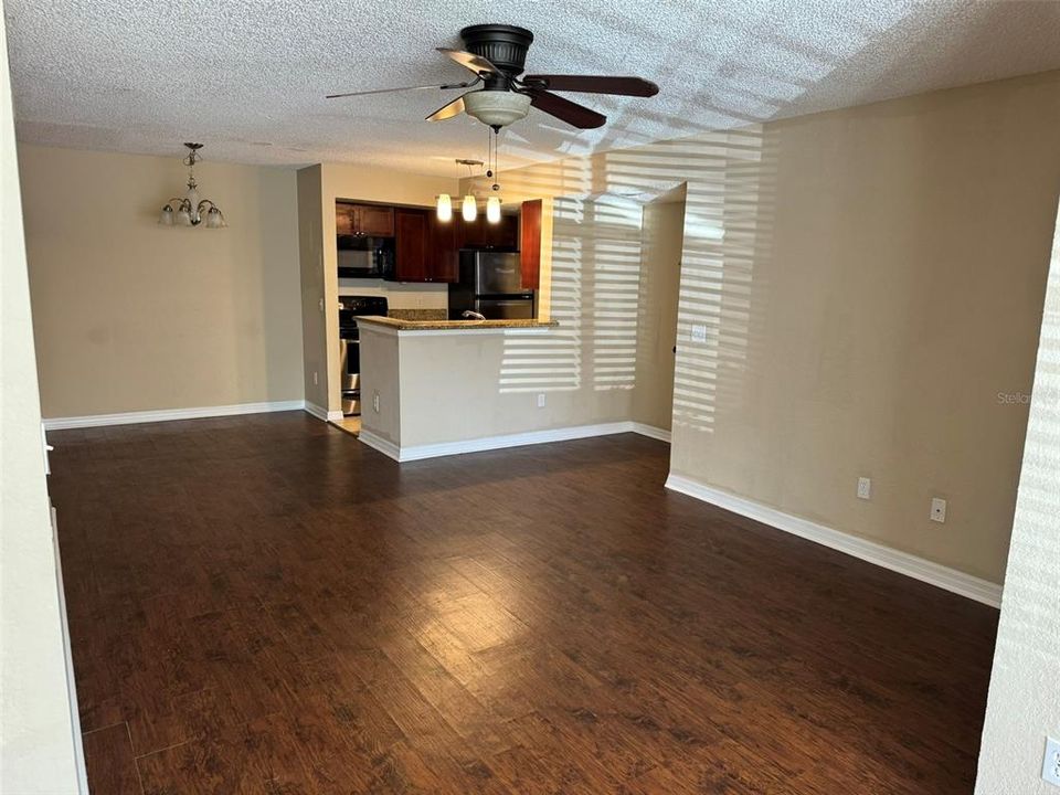 For Rent: $1,700 (2 beds, 2 baths, 988 Square Feet)