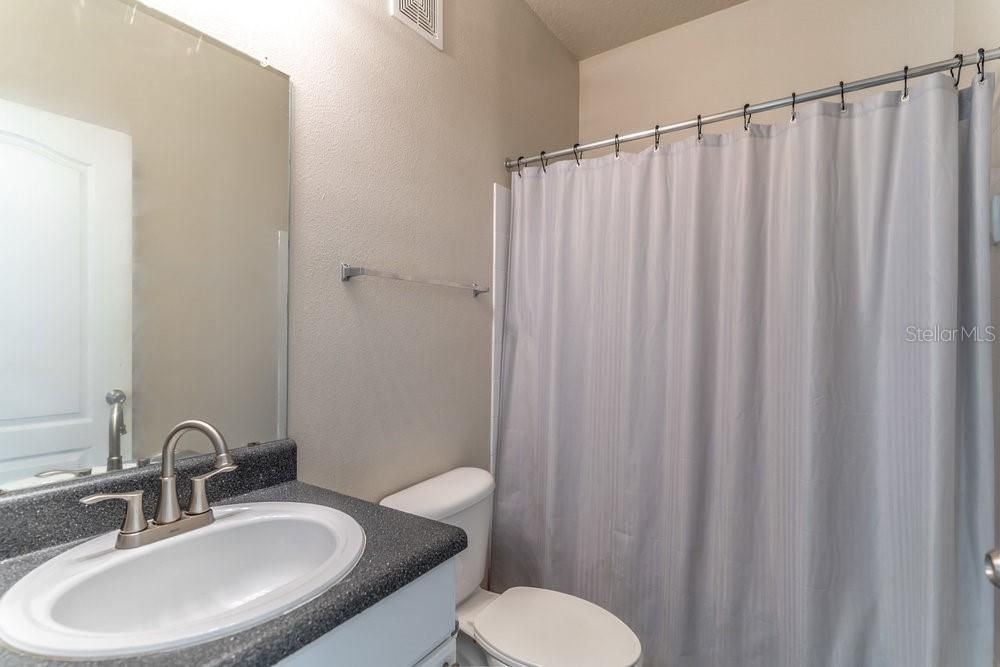 For Sale: $269,000 (2 beds, 2 baths, 1097 Square Feet)