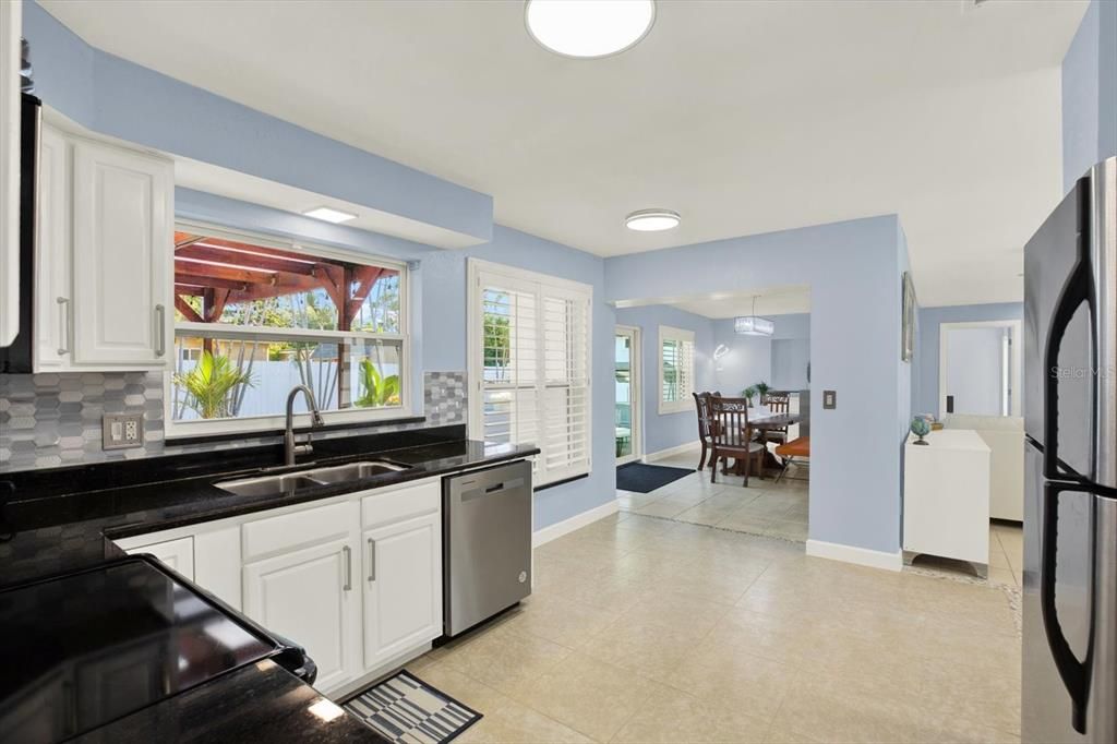 Recently Sold: $599,000 (2 beds, 2 baths, 1507 Square Feet)