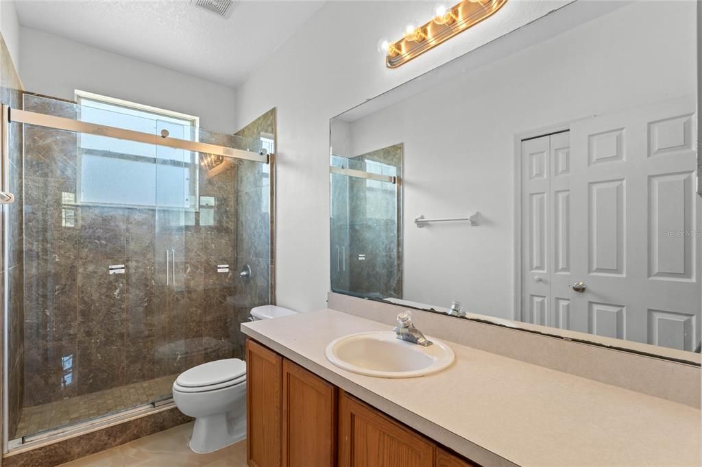 最近租的: $2,495 (4 贝兹, 2 浴室, 2107 平方英尺)