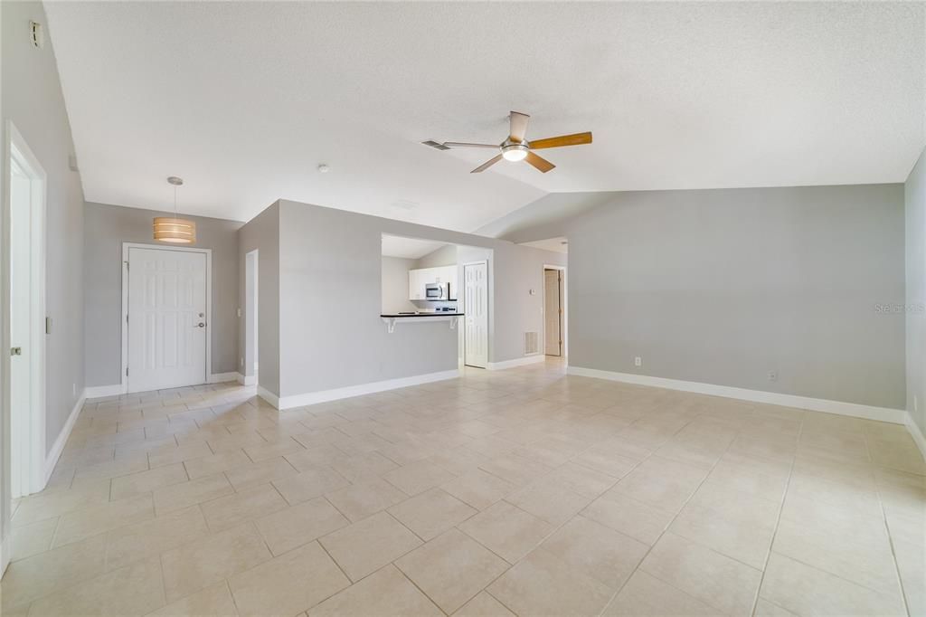 For Sale: $369,000 (3 beds, 2 baths, 1436 Square Feet)
