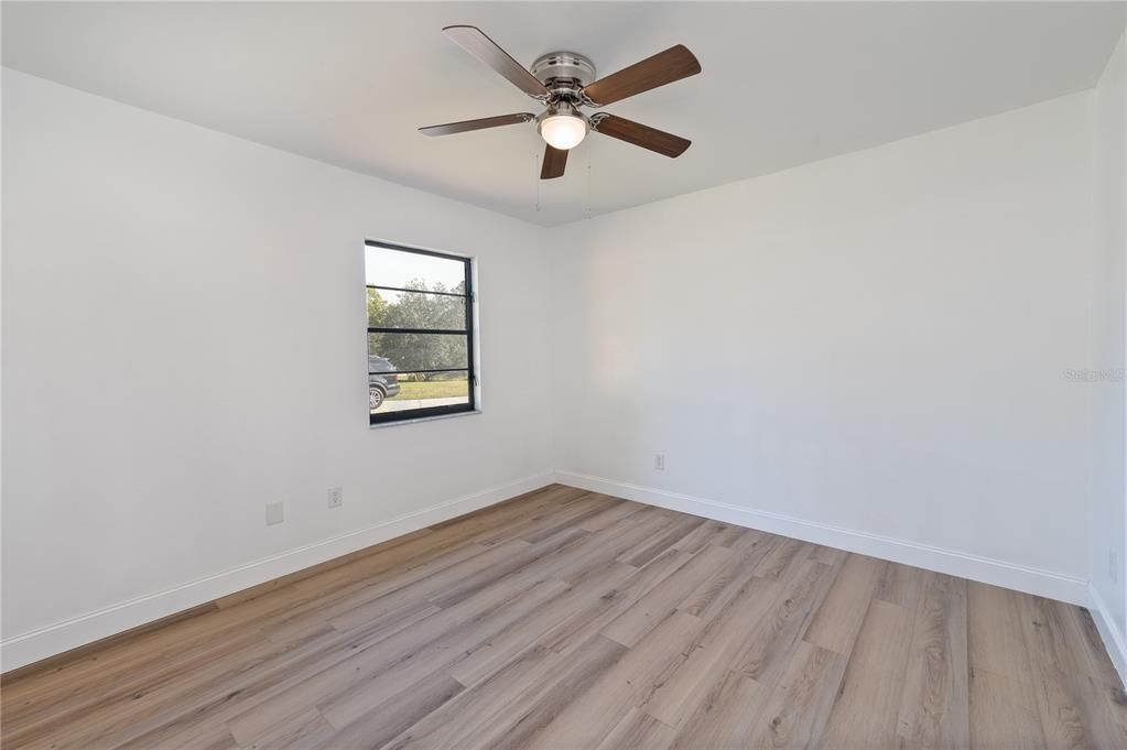 Active With Contract: $350,000 (3 beds, 2 baths, 1190 Square Feet)