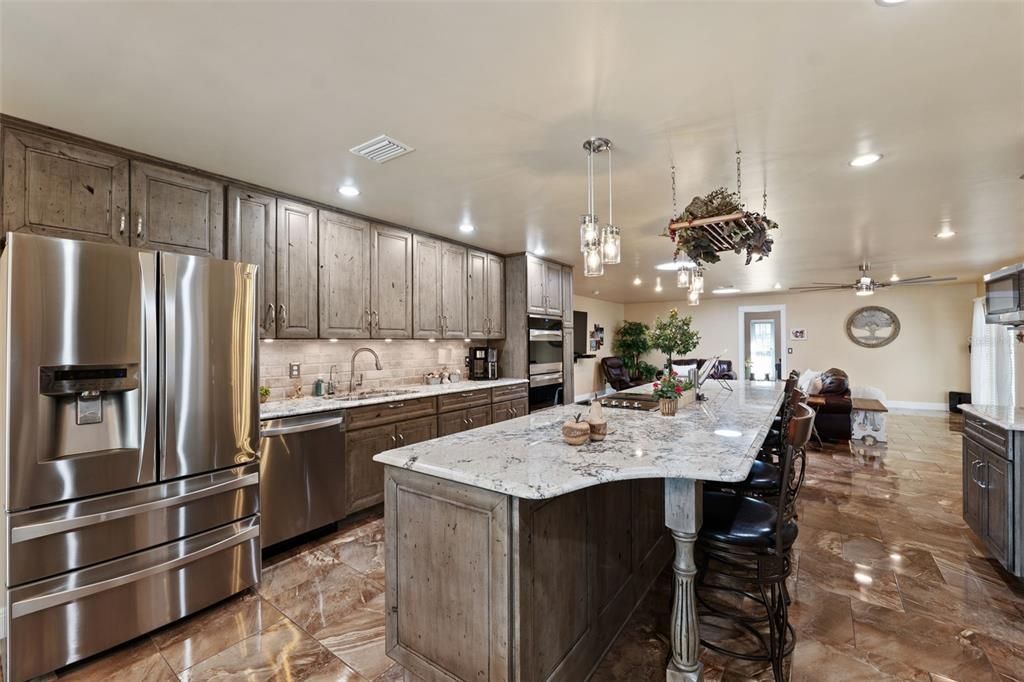 Active With Contract: $899,000 (4 beds, 4 baths, 2947 Square Feet)