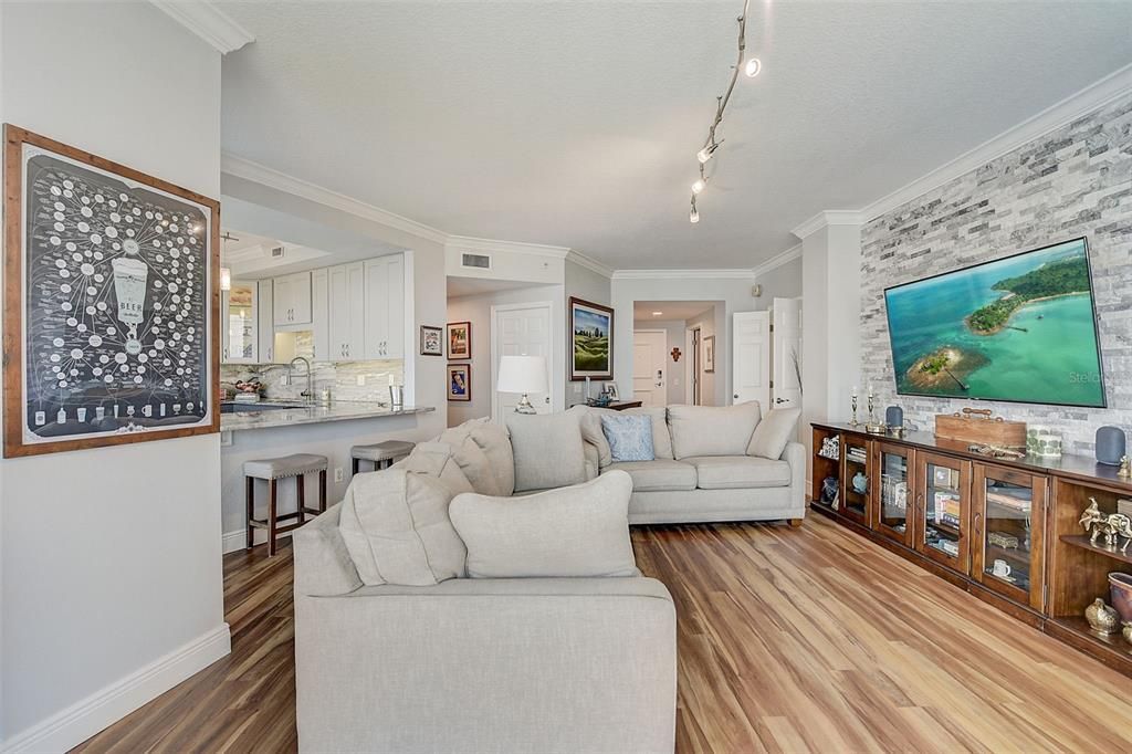 Recently Sold: $595,000 (2 beds, 2 baths, 1242 Square Feet)