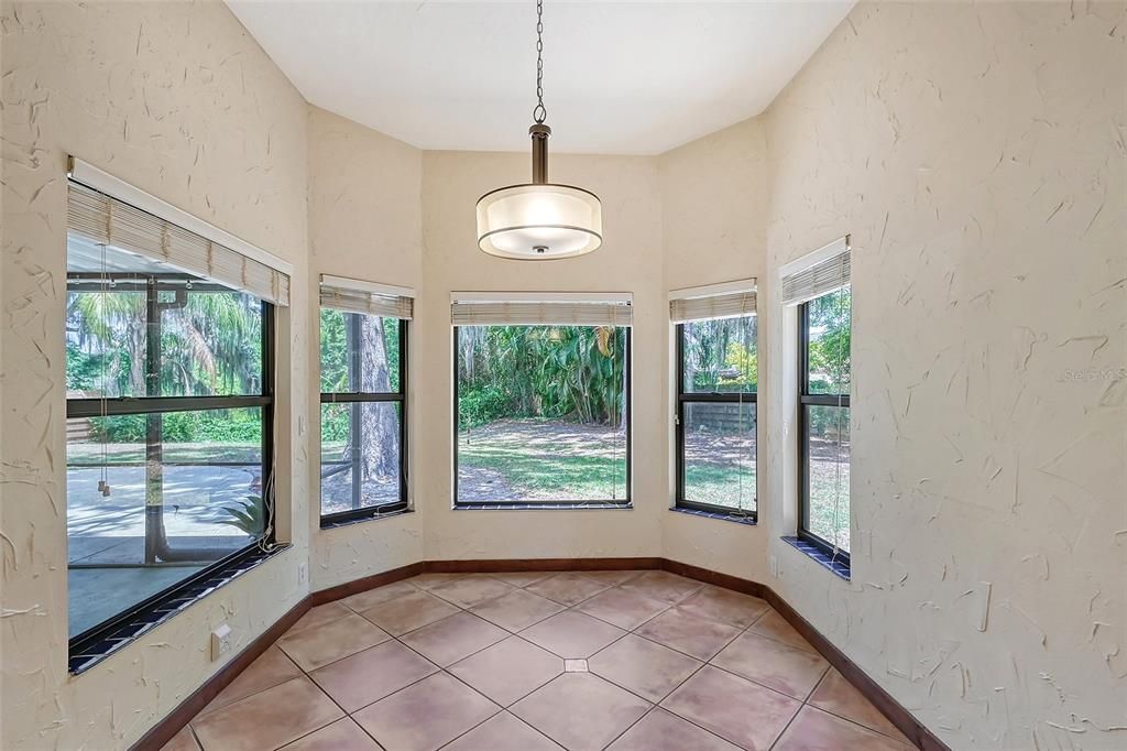 Recently Sold: $465,000 (3 beds, 2 baths, 1470 Square Feet)