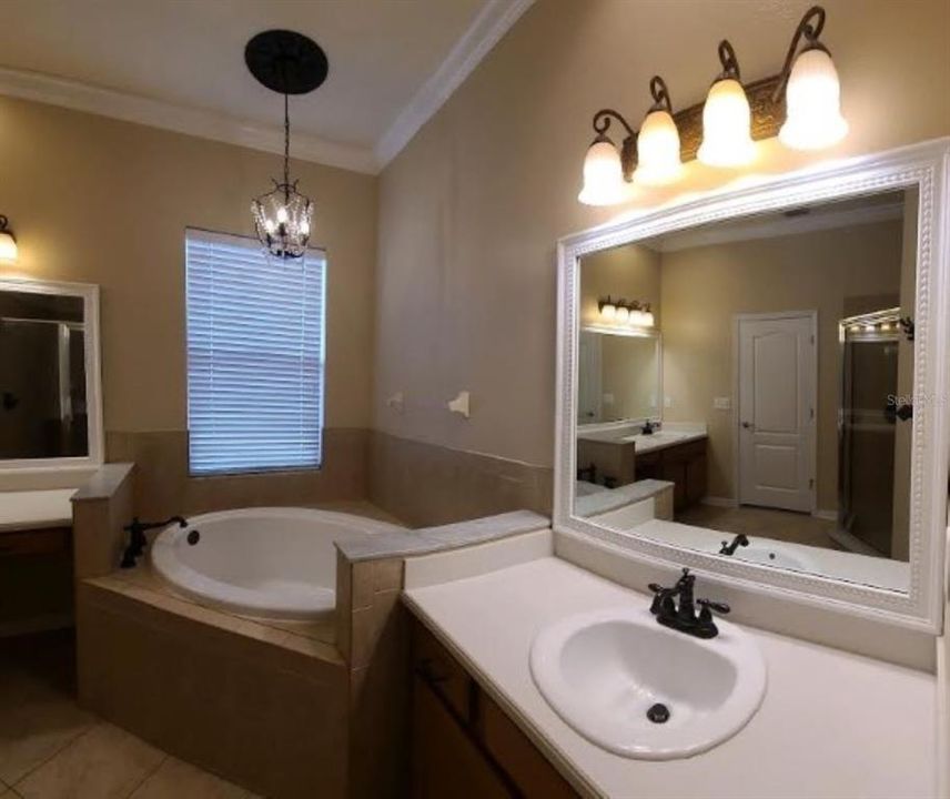 Недавно арендовано: $2,595 (4 спален, 2 ванн, 1913 Квадратных фут)
