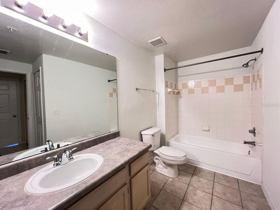 最近租的: $1,480 (1 贝兹, 1 浴室, 885 平方英尺)