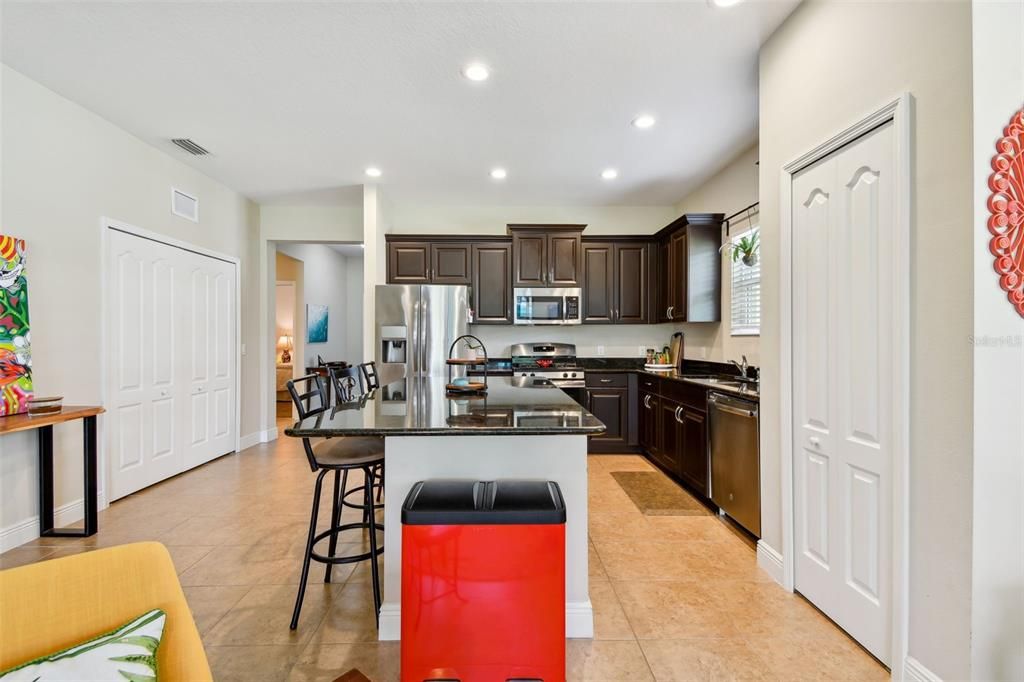 Active With Contract: $2,250 (2 beds, 2 baths, 1439 Square Feet)