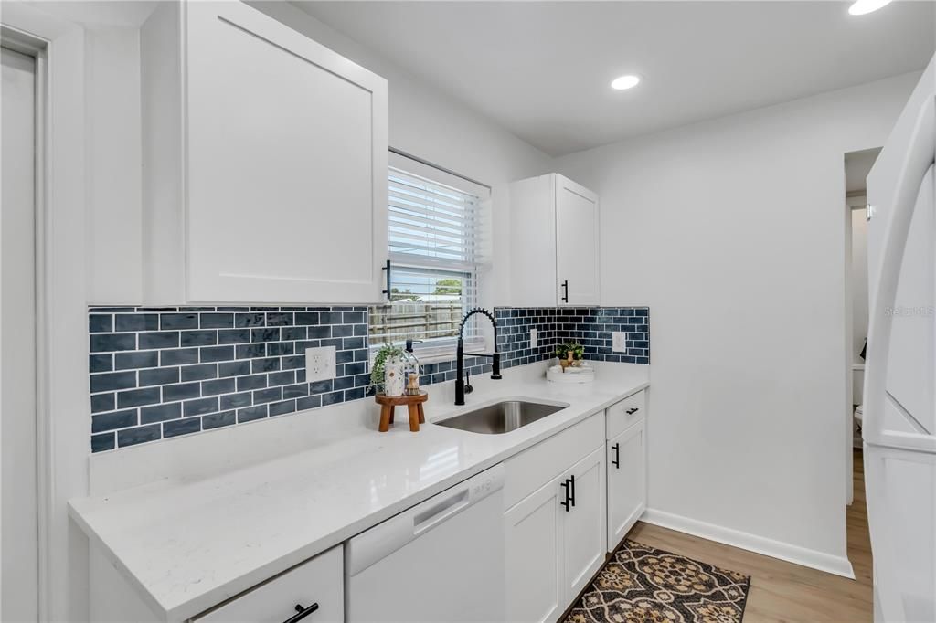 For Sale: $269,000 (3 beds, 2 baths, 1106 Square Feet)