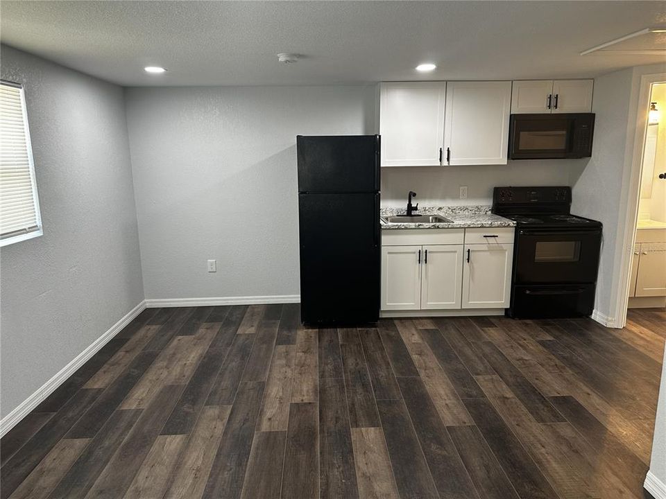 For Rent: $1,150 (1 beds, 1 baths, 600 Square Feet)