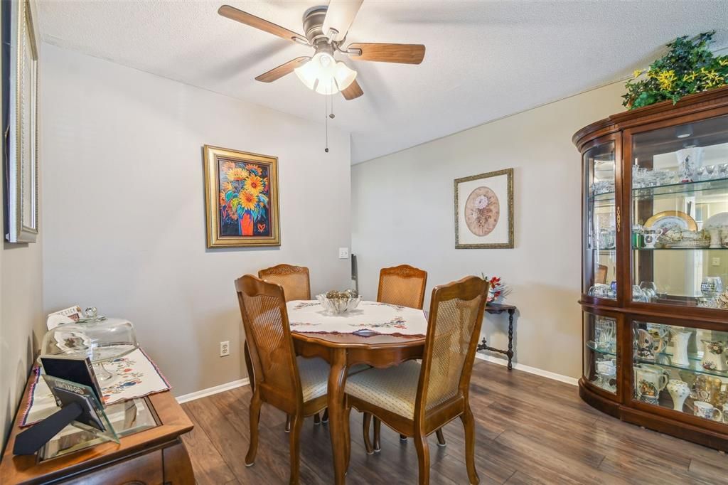 For Sale: $269,000 (2 beds, 2 baths, 1100 Square Feet)