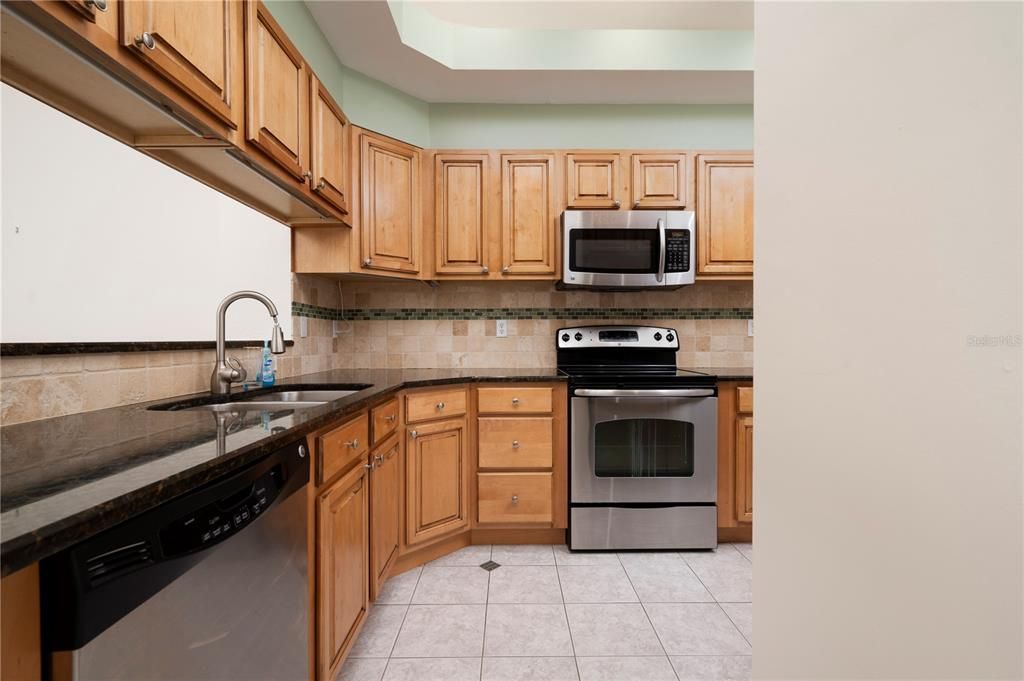 For Rent: $2,000 (3 beds, 2 baths, 1348 Square Feet)