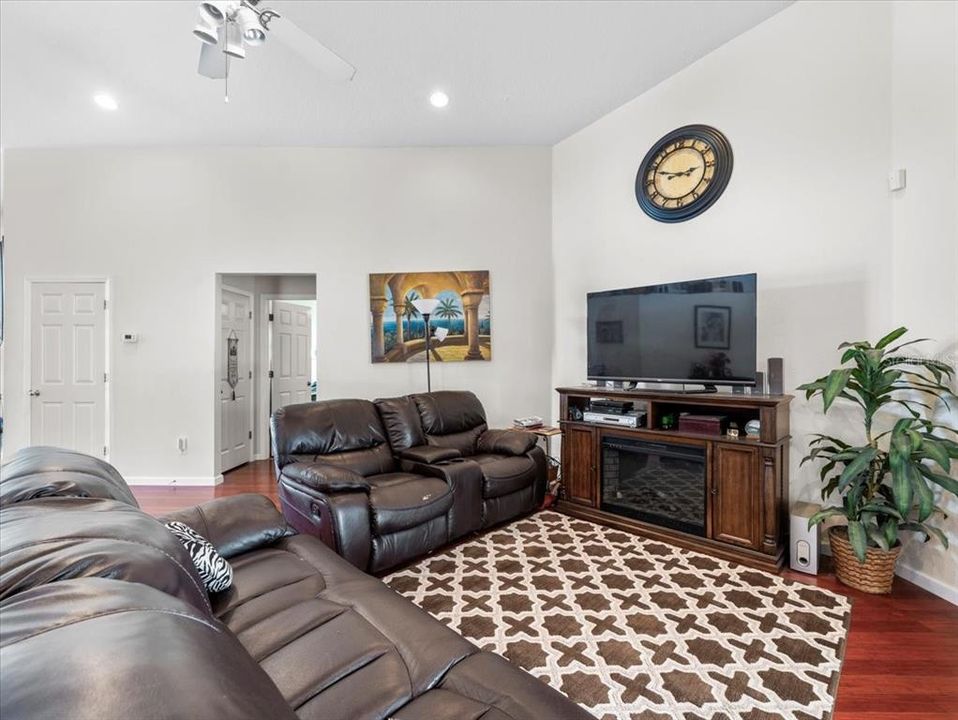 Active With Contract: $599,000 (4 beds, 2 baths, 2104 Square Feet)
