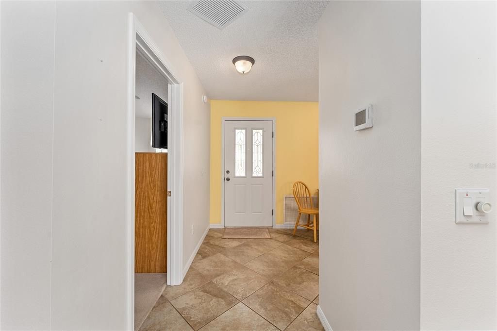 Active With Contract: $289,900 (2 beds, 2 baths, 1207 Square Feet)