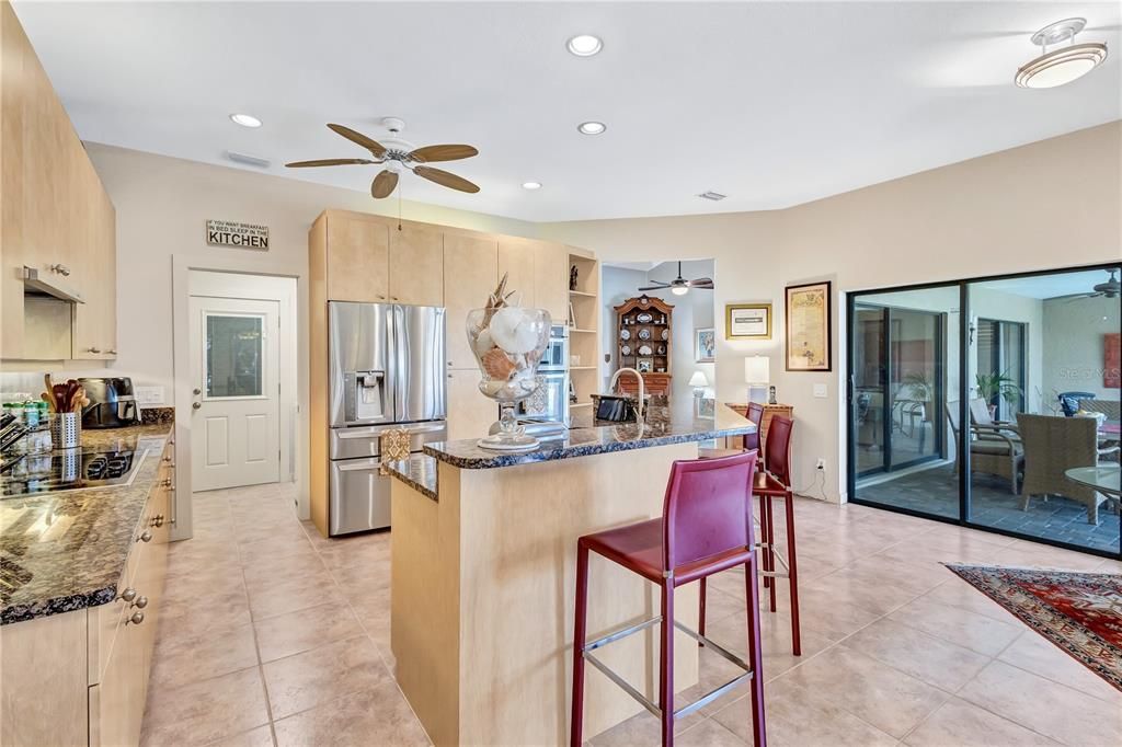 For Sale: $979,000 (3 beds, 2 baths, 1994 Square Feet)
