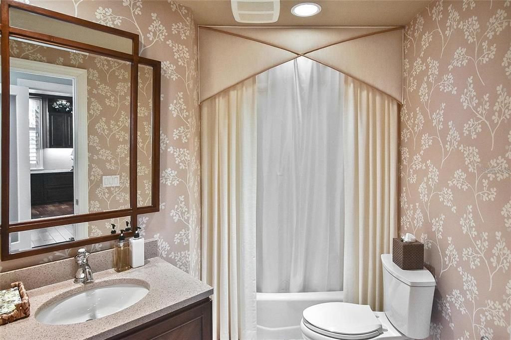 В аренду: $3,900 (3 спален, 3 ванн, 2351 Квадратных фут)