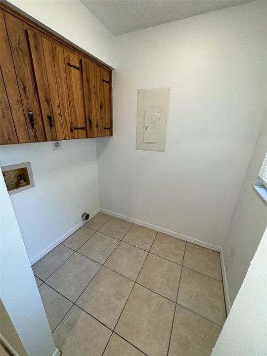 Recently Rented: $1,274 (2 beds, 1 baths, 1041 Square Feet)