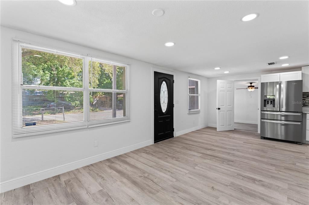 Active With Contract: $395,000 (4 beds, 2 baths, 1073 Square Feet)