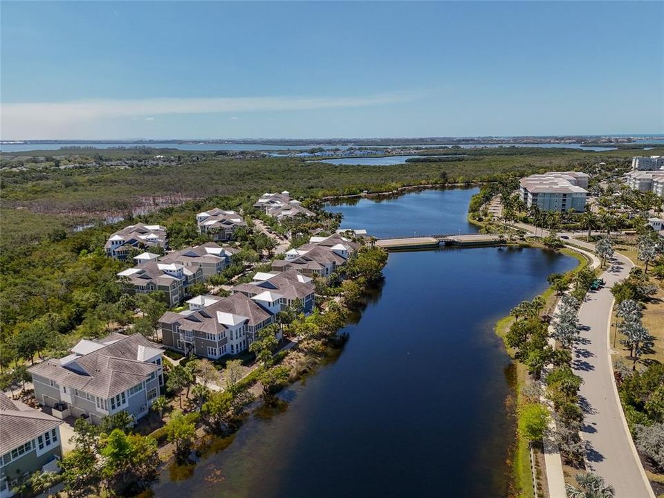 For Sale: $859,900 (3 beds, 3 baths, 1994 Square Feet)