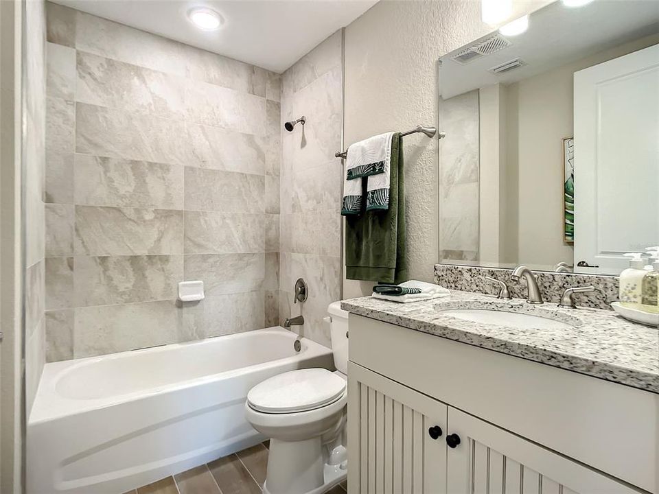 待售: $590,000 (2 贝兹, 2 浴室, 1384 平方英尺)