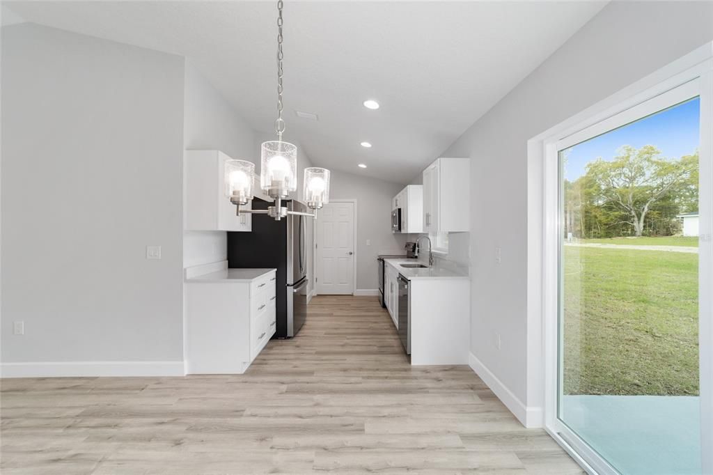 Active With Contract: $224,900 (3 beds, 2 baths, 1127 Square Feet)