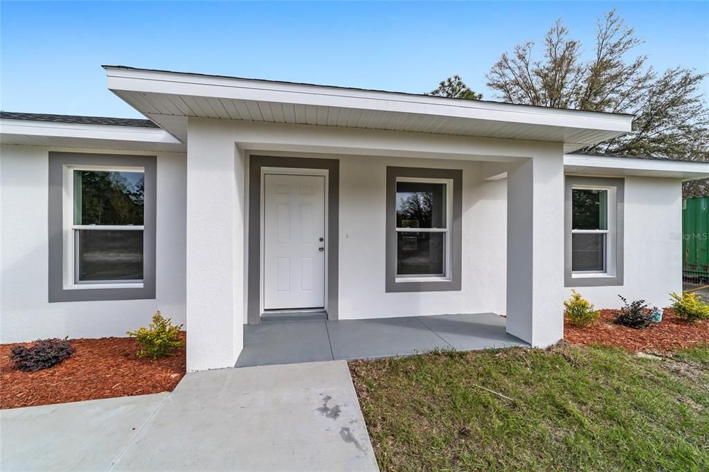 Active With Contract: $224,900 (3 beds, 2 baths, 1127 Square Feet)