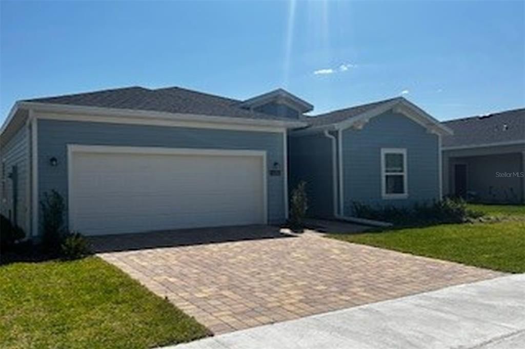 Active With Contract: $2,200 (4 beds, 3 baths, 2039 Square Feet)