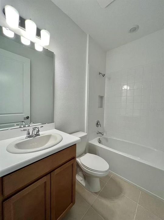 最近租的: $2,400 (3 贝兹, 2 浴室, 2050 平方英尺)
