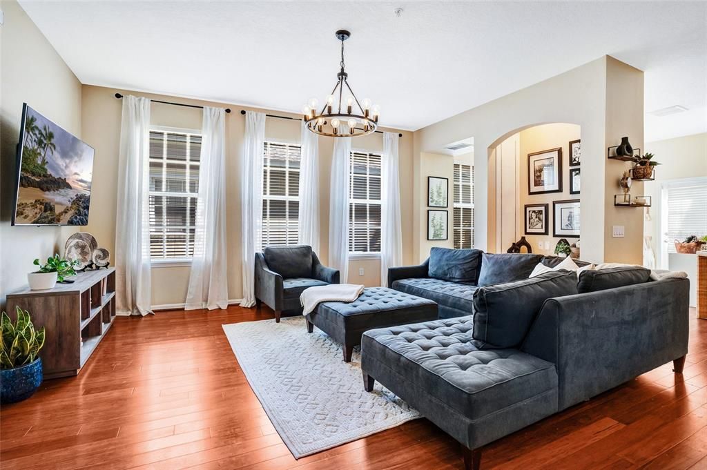 Active With Contract: $919,500 (4 beds, 3 baths, 2628 Square Feet)