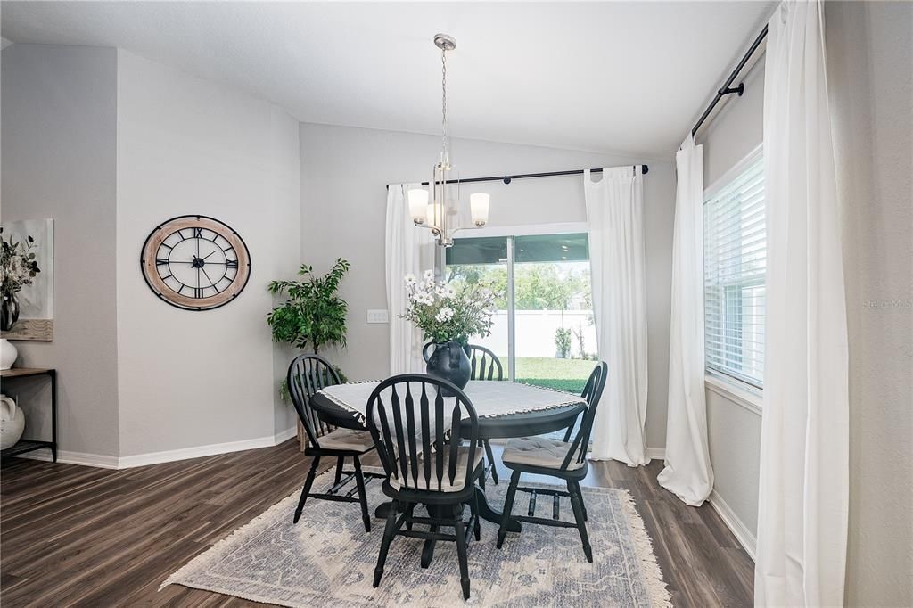 Active With Contract: $329,900 (3 beds, 2 baths, 1558 Square Feet)